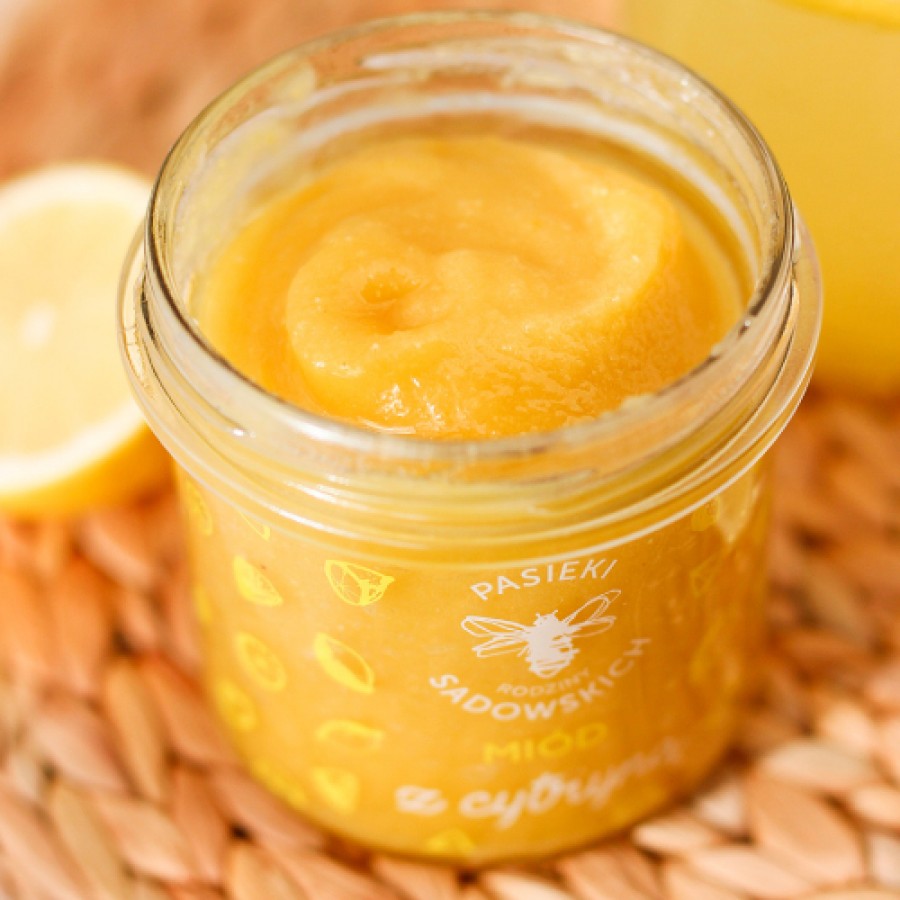 Zdjęcie produktu - 6 PASIEKI RODZINY SADOWSKICH Zestaw Mi&oacute;d z maliną, 430g + Mi&oacute;d z cytryną, 430g + Mi&oacute;d z truskawką, 430g