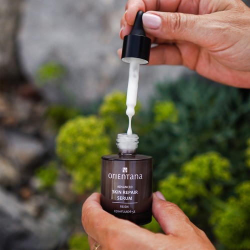Miniaturka artykułu - #1 Orientana Serum naprawcze do twarzy do cery dojrzałej z ceramidami i reishi, 30 ml