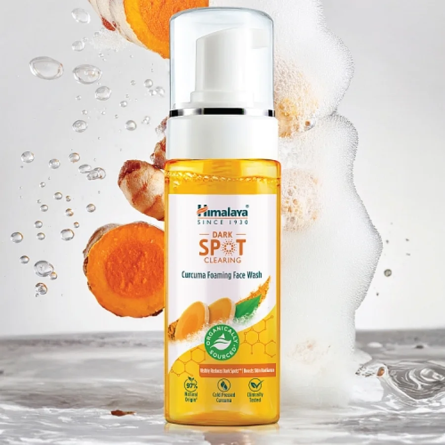 #1 – Himalaya Dark Spot Clearing Curcuma Pianka do mycia twarzy z kurkumą i lukrecją, 150 ml