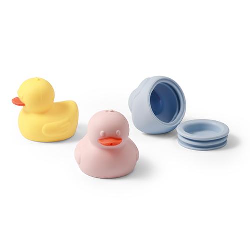 Miniaturka artykułu - BabyOno Silikonowa zabawka kąpielowa kaczuszki, 3 szt.