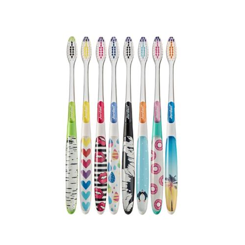 Zdjęcie produktu - JORDAN Szczoteczka do zęb&oacute;w INDIVIDUAL Reach Soft, 1 sztuka 