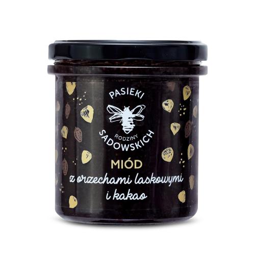 Zdjęcie produktu - PASIEKI RODZINY SADOWSKICH Mi&oacute;d z orzechami laskowymi i kakao, 410 g